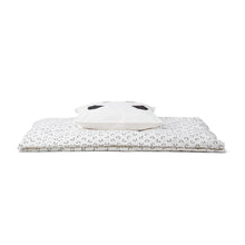 Load image into Gallery viewer, Carmen Bed Linen Baby - Panda creme de la creme