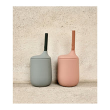 Load image into Gallery viewer, Ellis Sippy Cup - Faune green/hunter green mix
